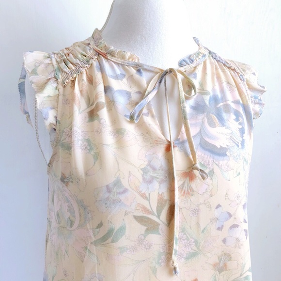 Rose & Olive Tops - floral ruffle tie neck blouse